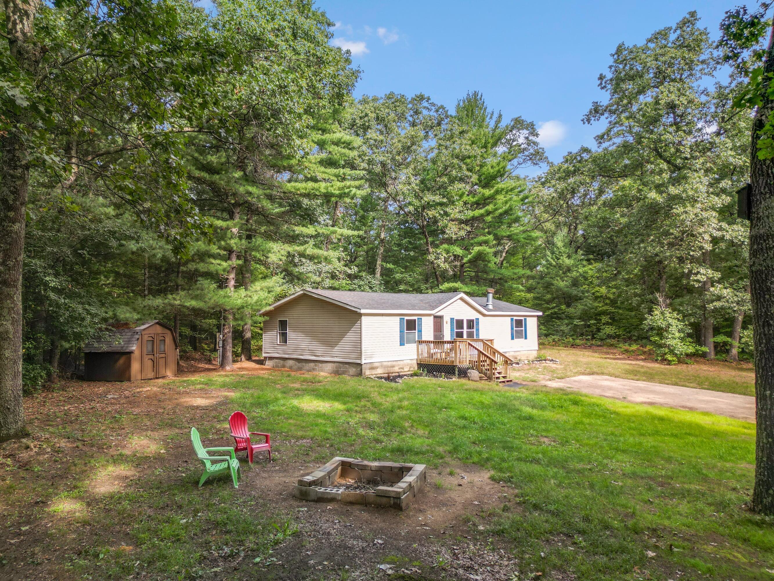 E Cedar St, Newaygo, MI 49337