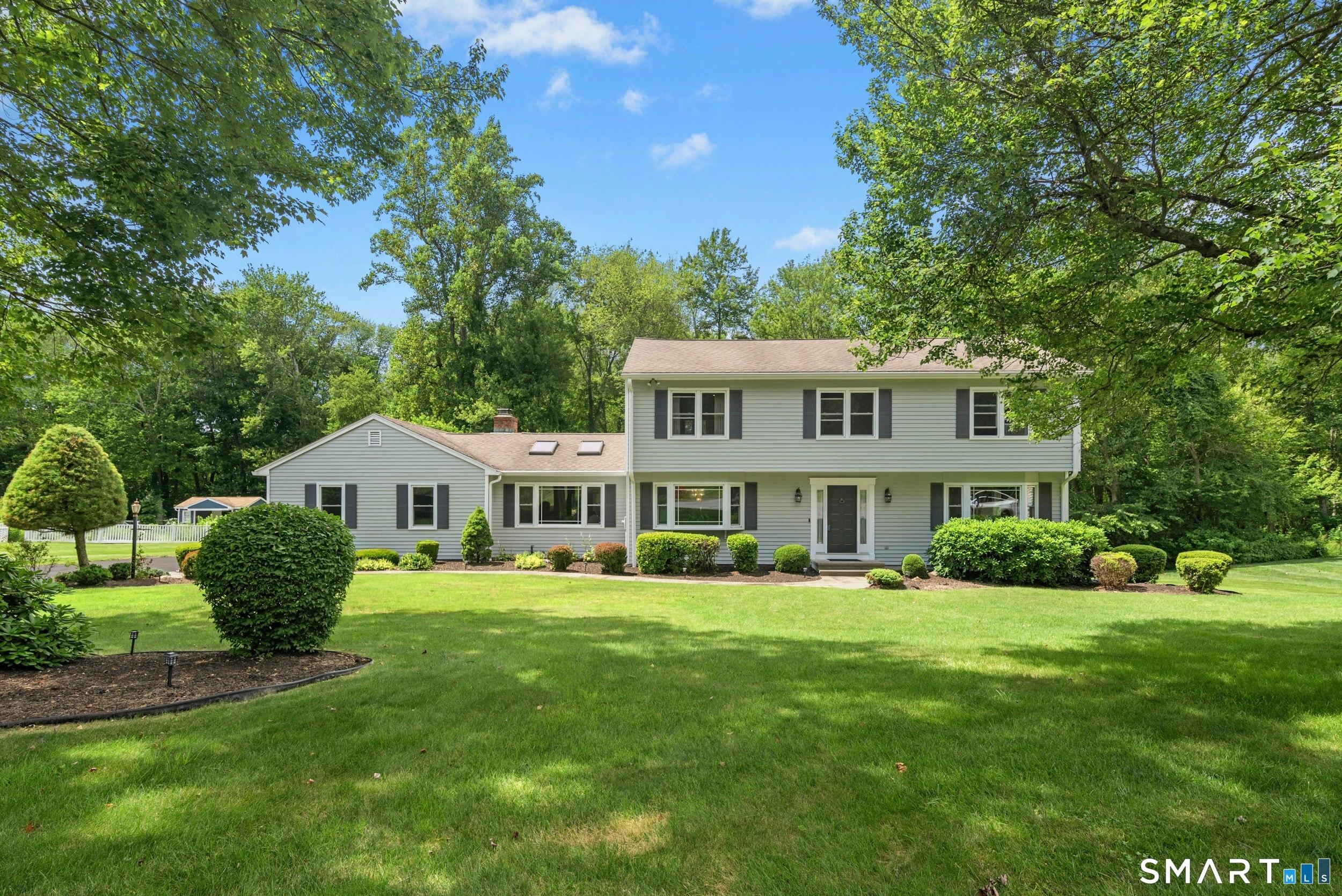 Shawnee Ln, Monroe, CT 06468