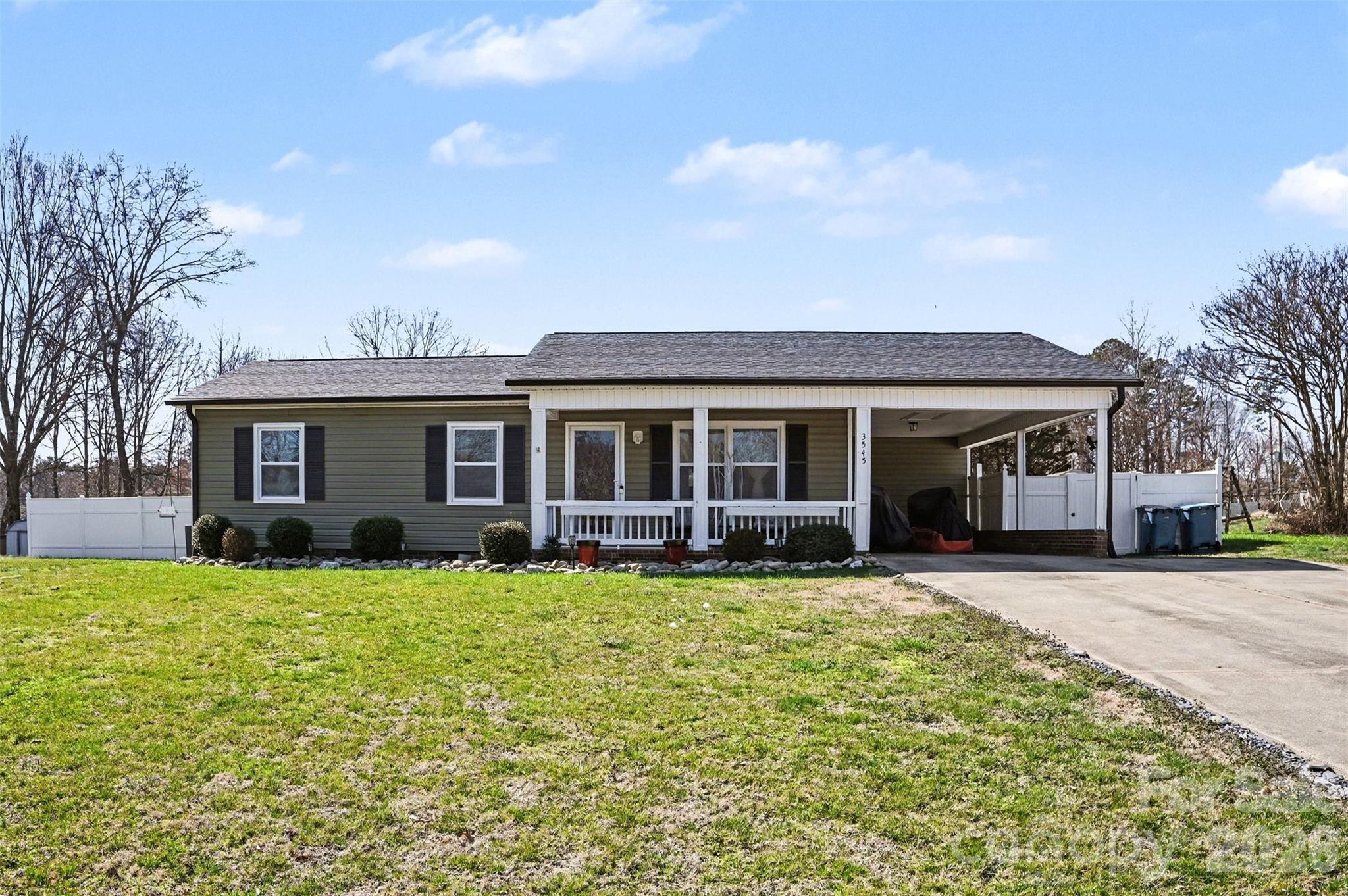 Yorkland Dr, Hickory, NC 28601