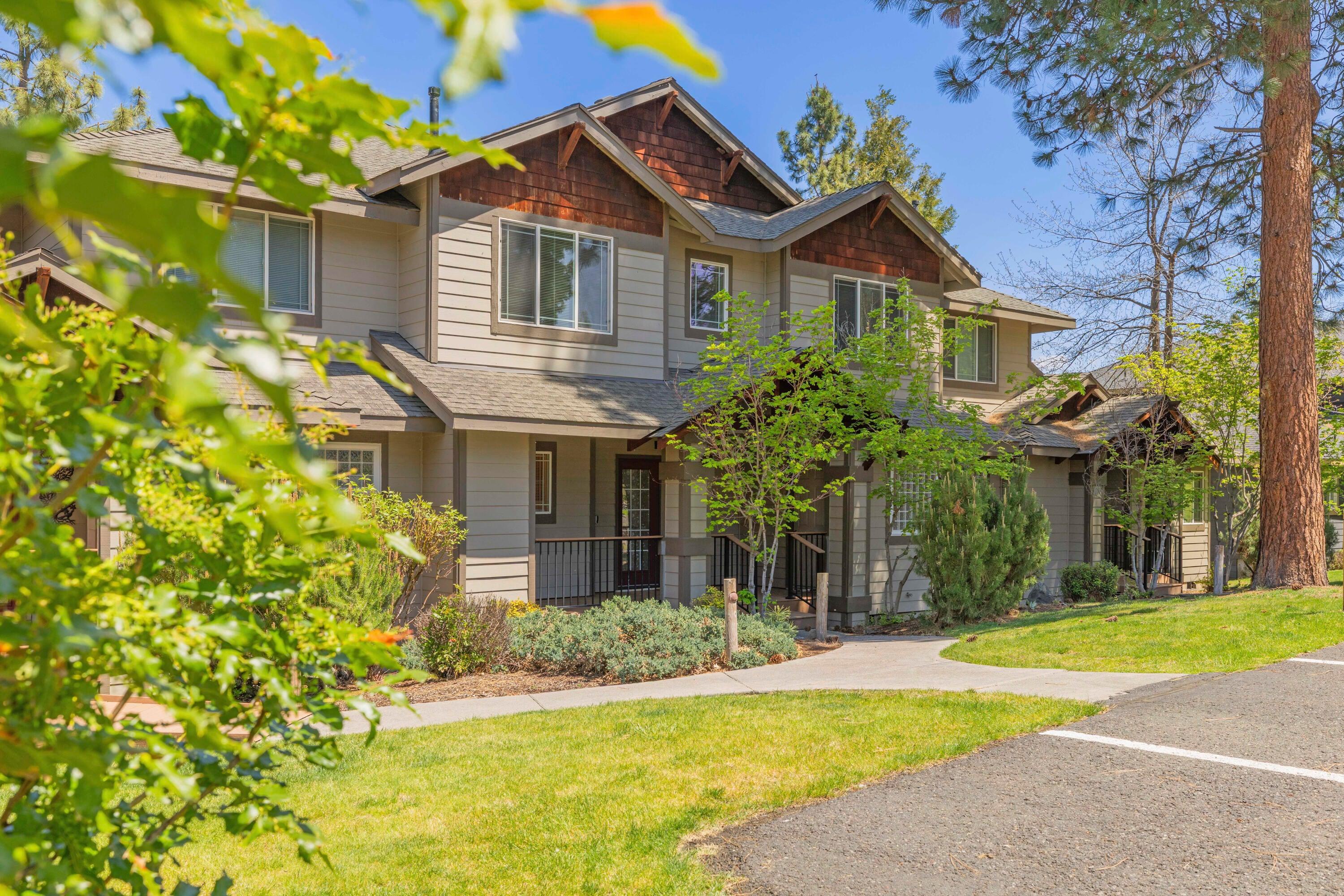 Falcon Dr, Klamath Falls, OR 97601