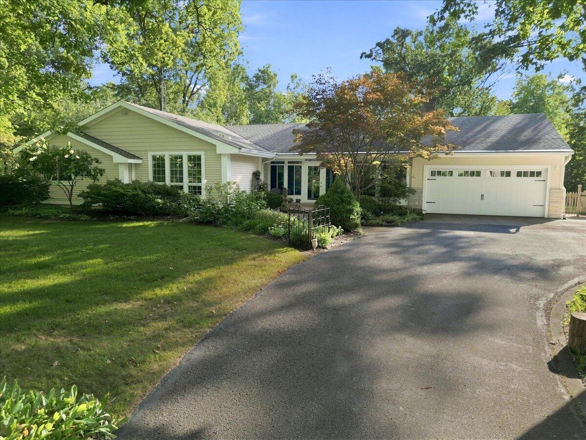 Ainsworth Rd, Hobart, IN 46342