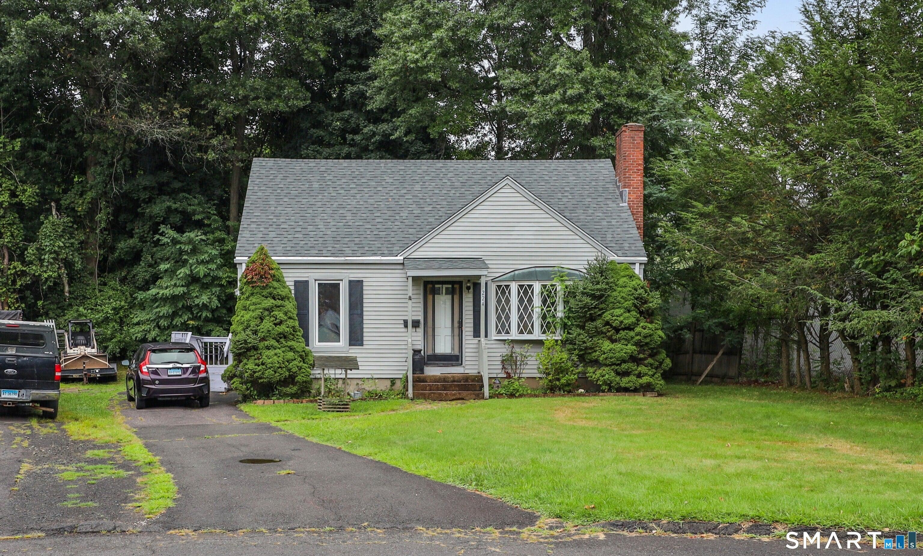 Abbotsford Ave, West Hartford, CT 06110