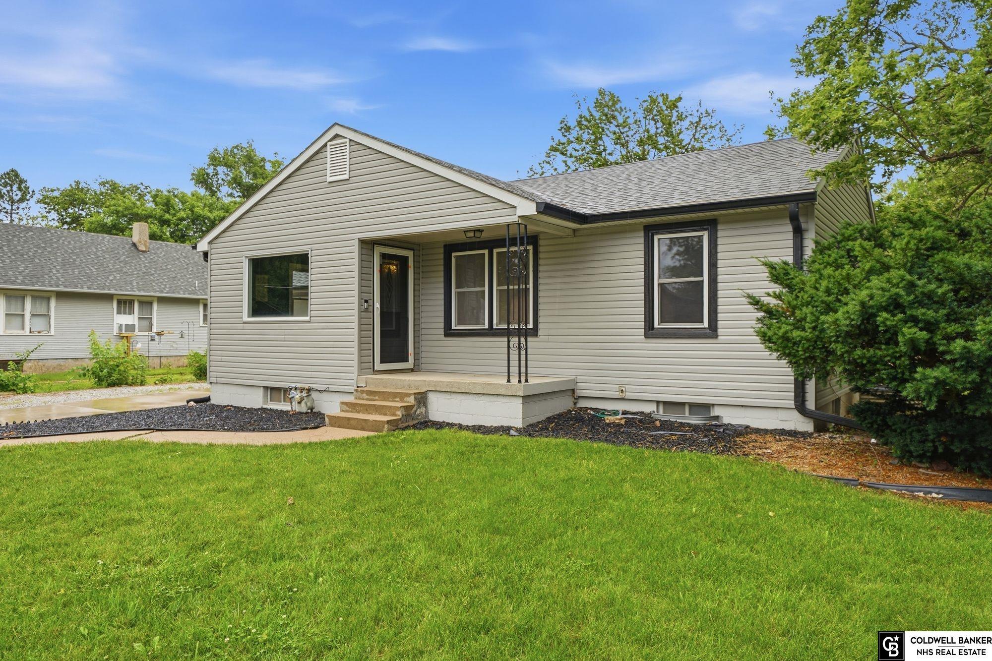 Elmer Ave, York, NE 68467