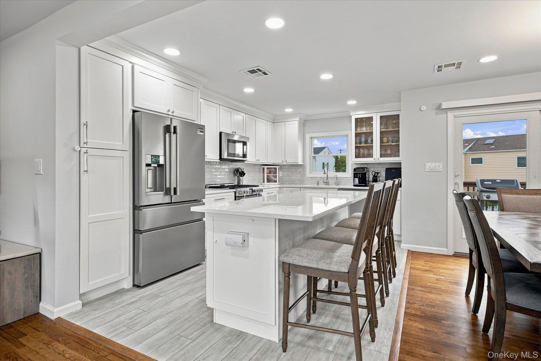 Oceanside Rd E, Oceanside, NY 11572