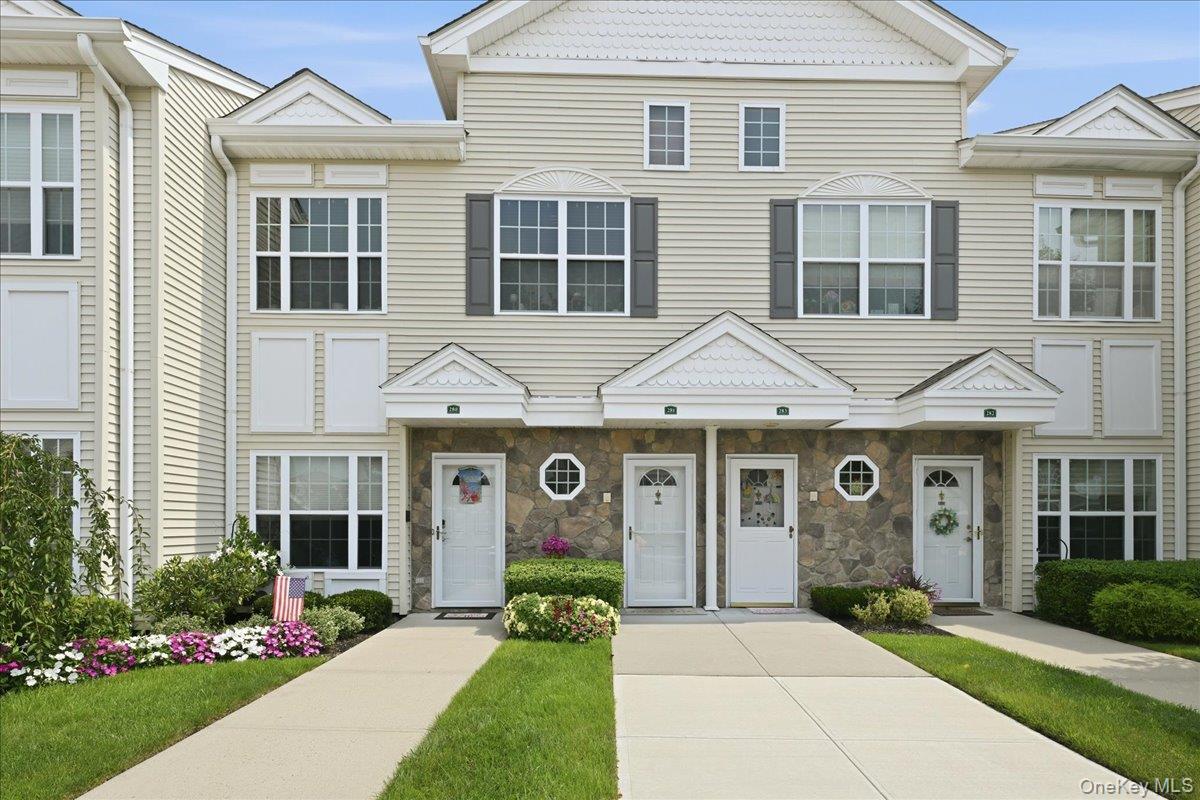 Spring Dr, East Meadow, NY 11554