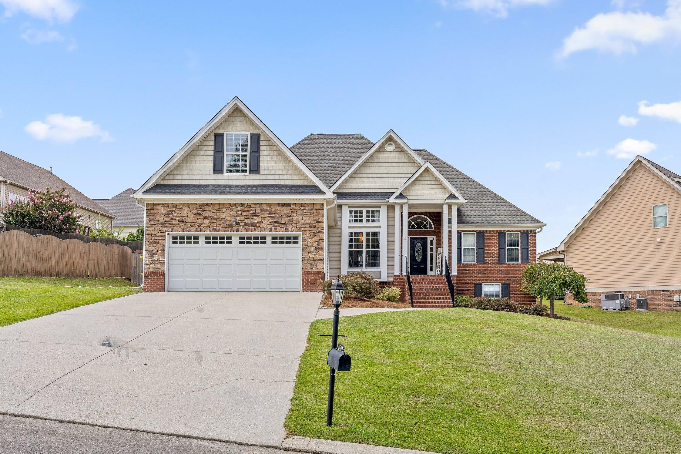 Kayla Rose Cir, Ooltewah, TN 37363