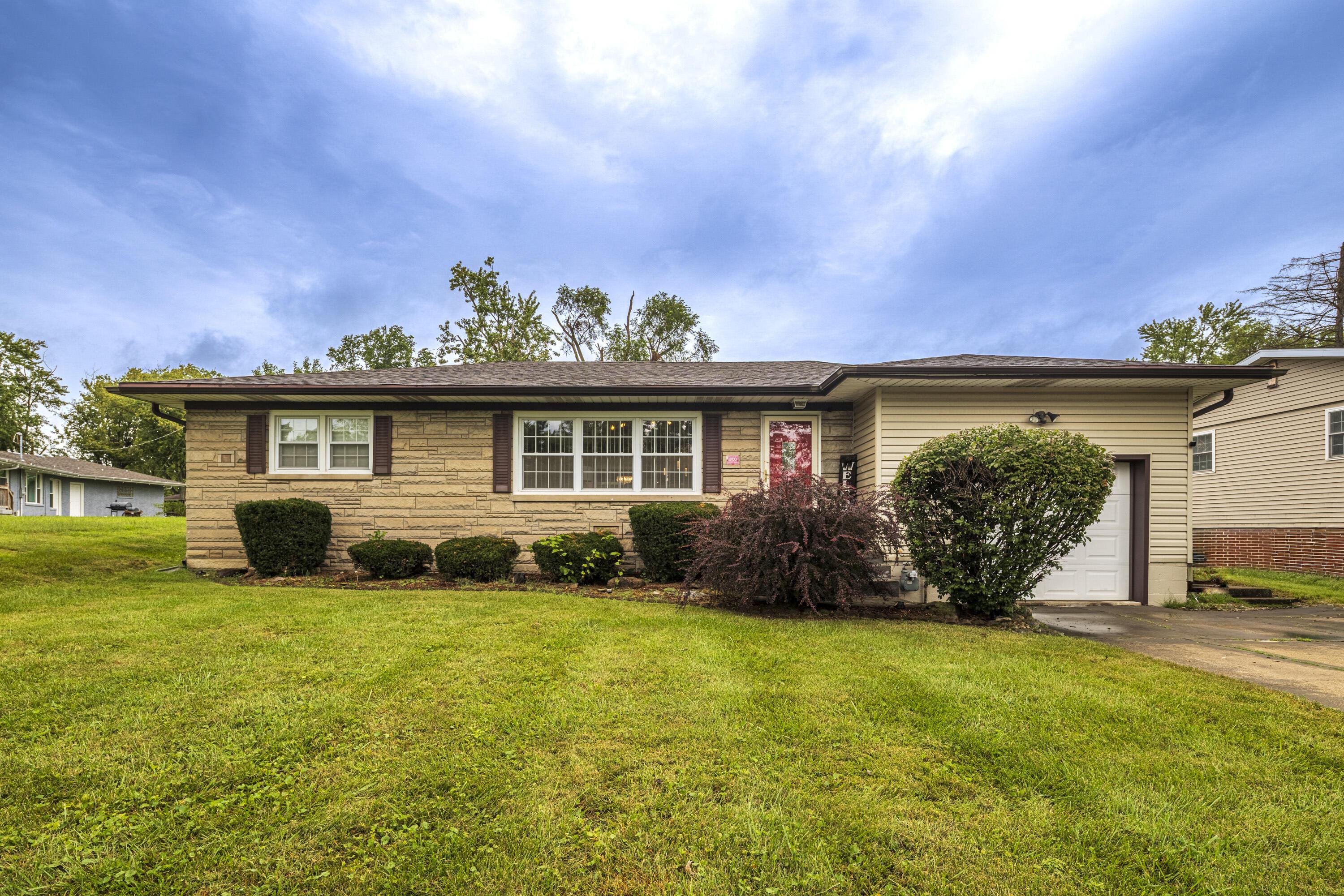 W 58th Pl, Merrillville, IN 46410