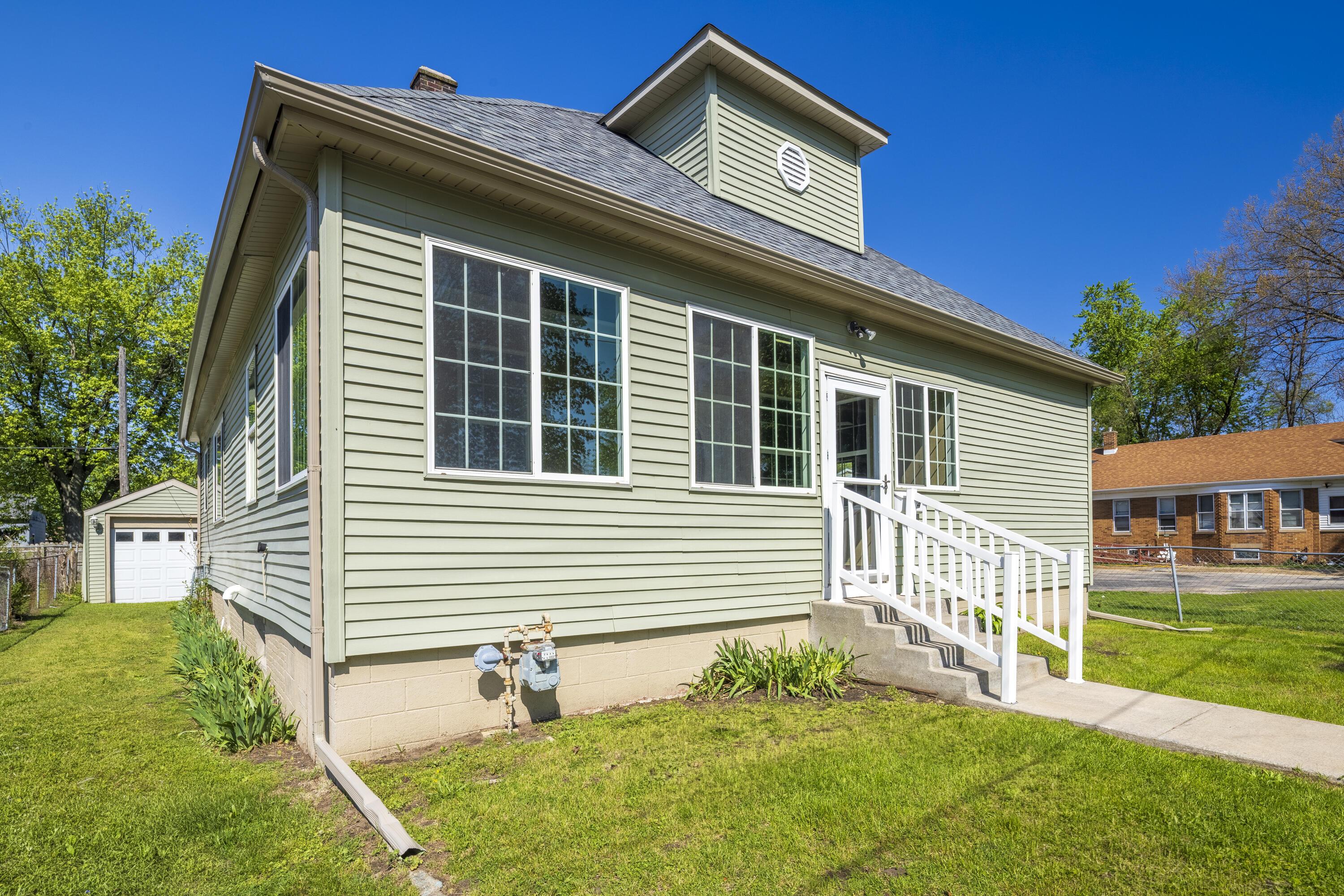 Edward St, Michigan City, IN 46360