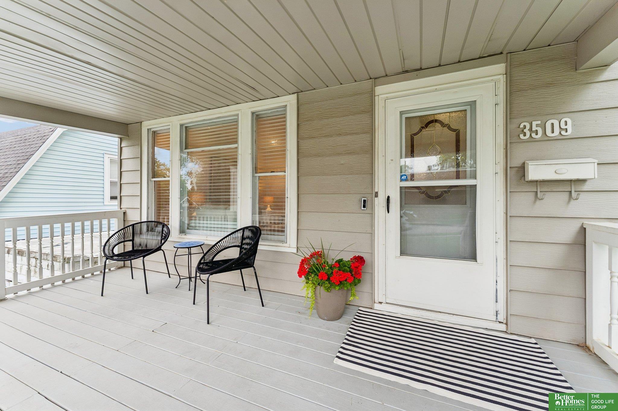 Howard St, Omaha, NE 68105