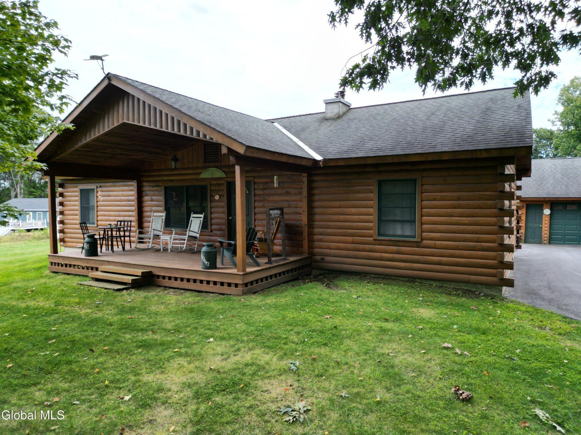 Spring Ave, Gloversville, NY 12078