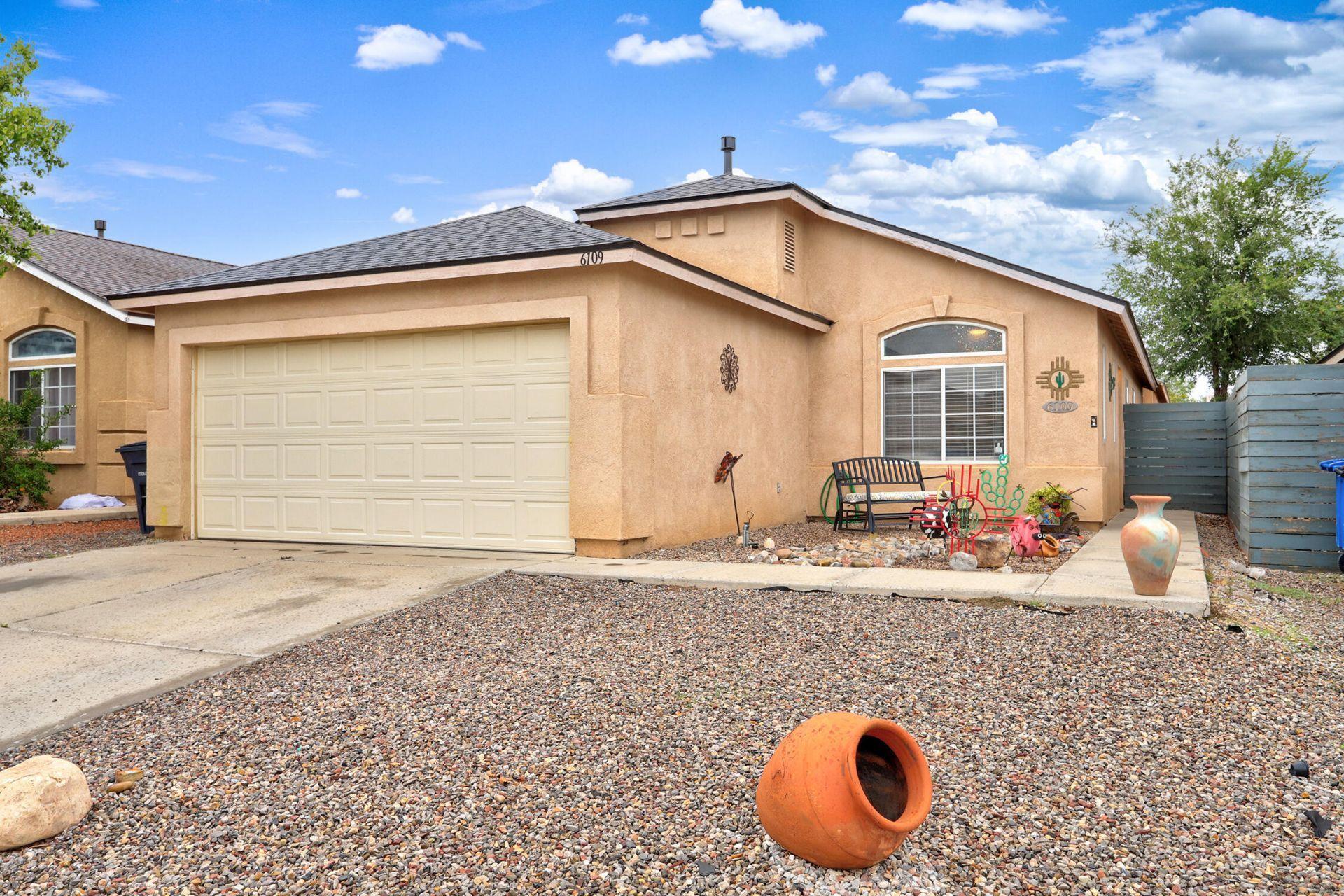 Cyonus Ave Nw, Albuquerque, NM 87114
