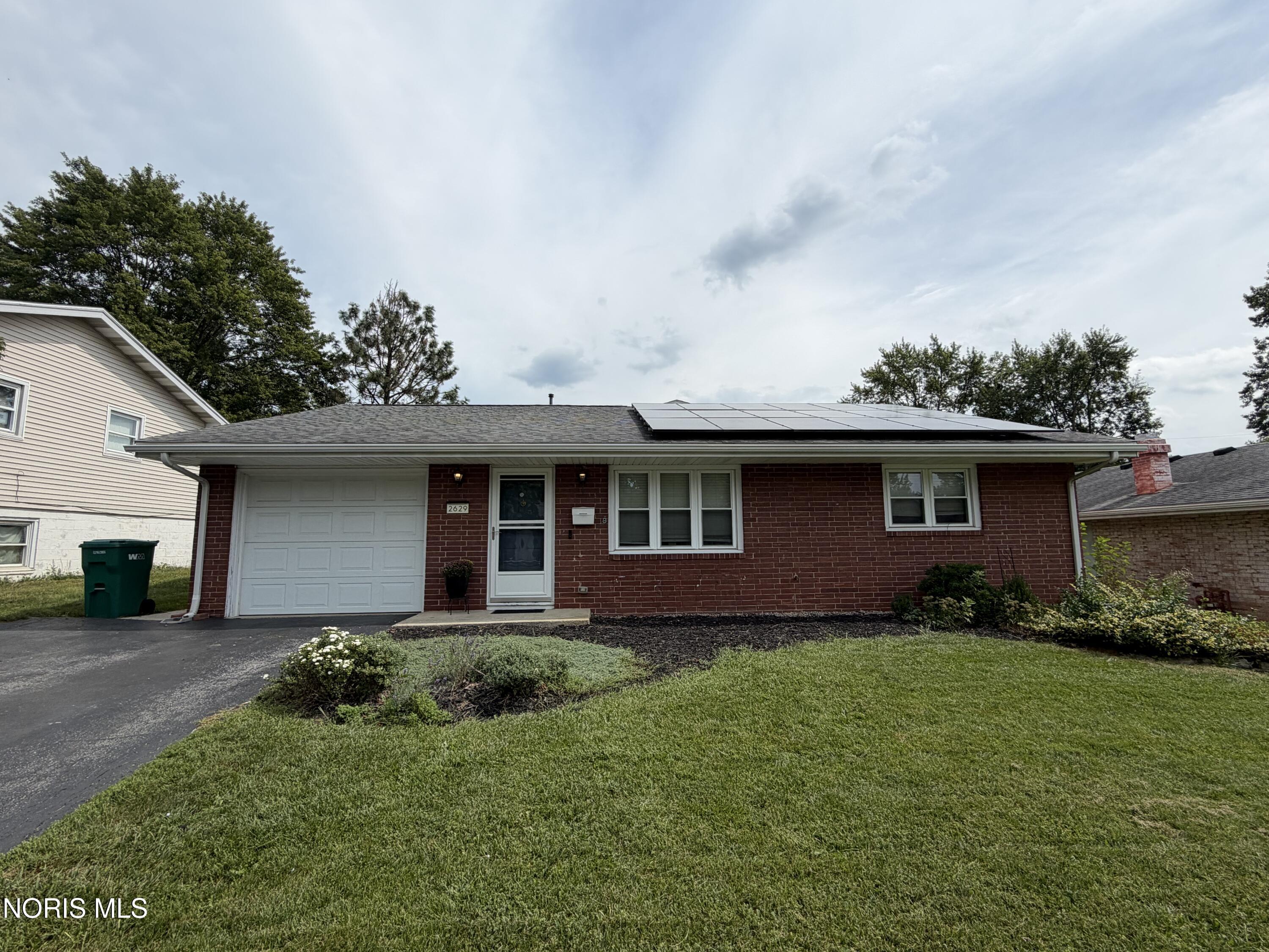 Greenacre Dr, Findlay, OH 45840