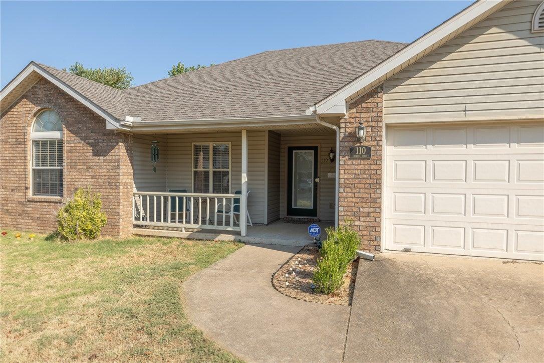 Cypress St, Centerton, AR 72719