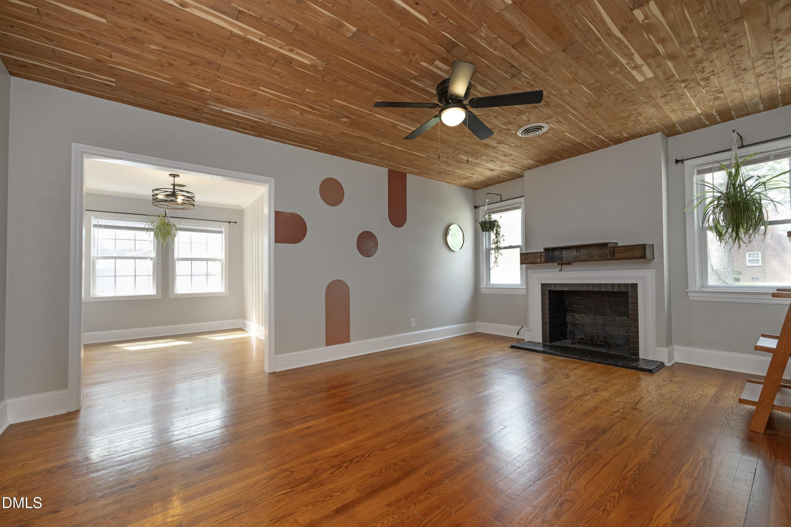 S 2nd St, Smithfield, NC 27577