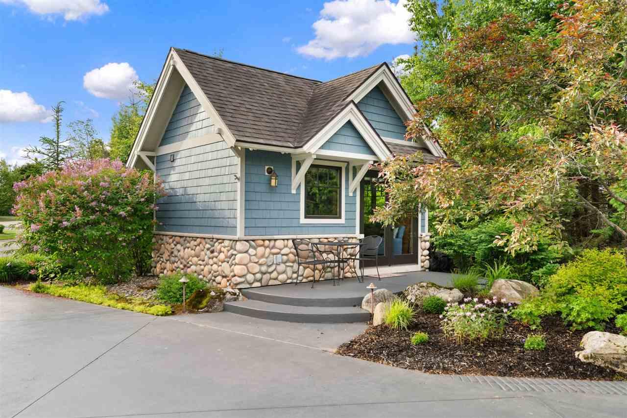 Windover Dr, Petoskey, MI 49770