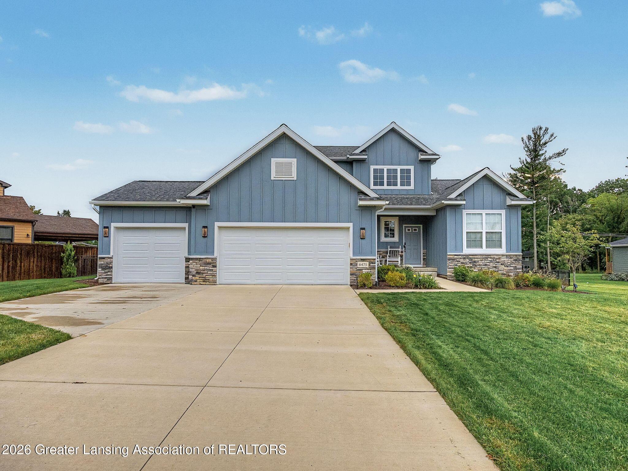 Heathfield Dr, East Lansing, MI 48823
