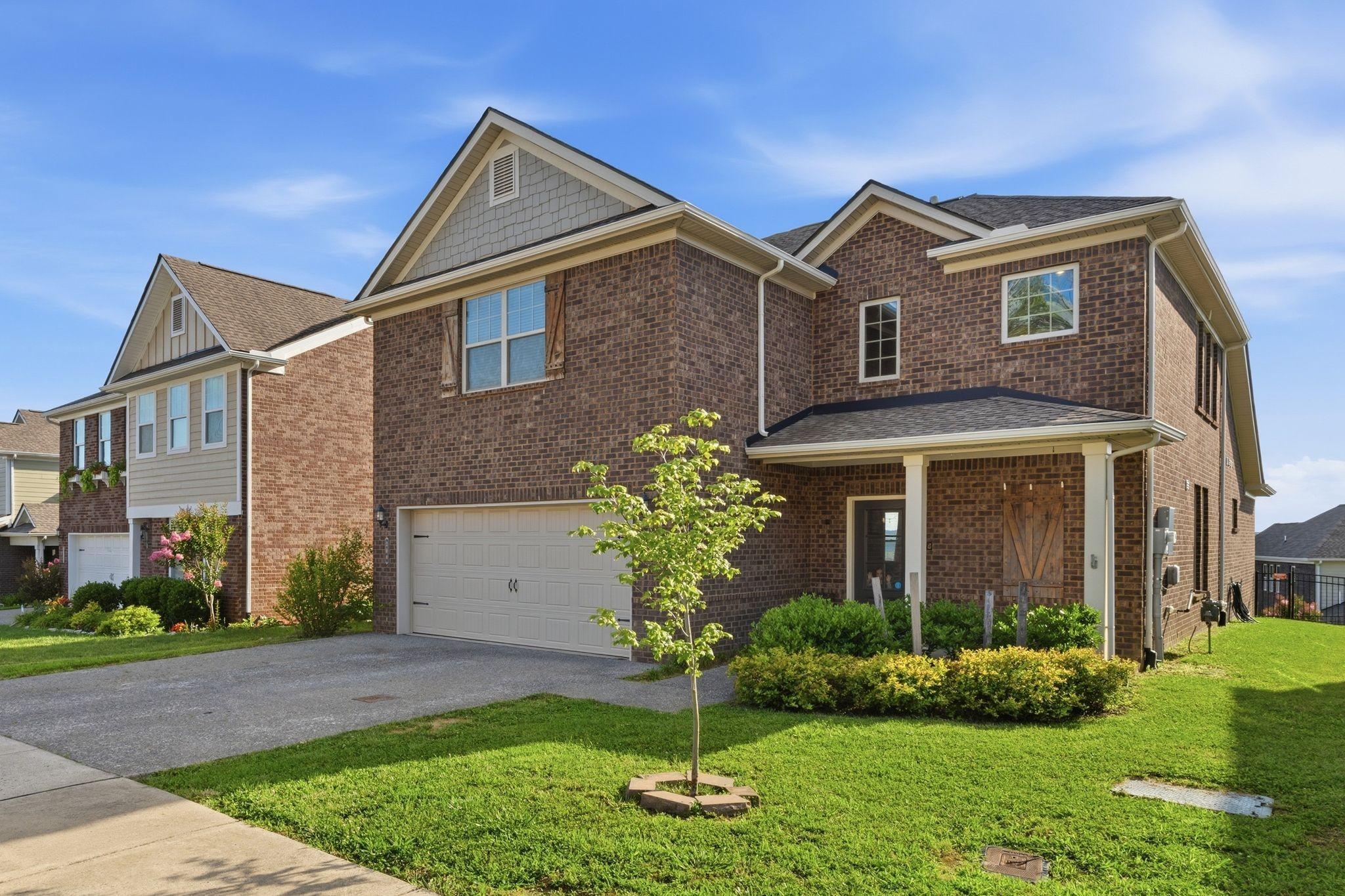 Blackthorn Ln, Gallatin, TN 37066