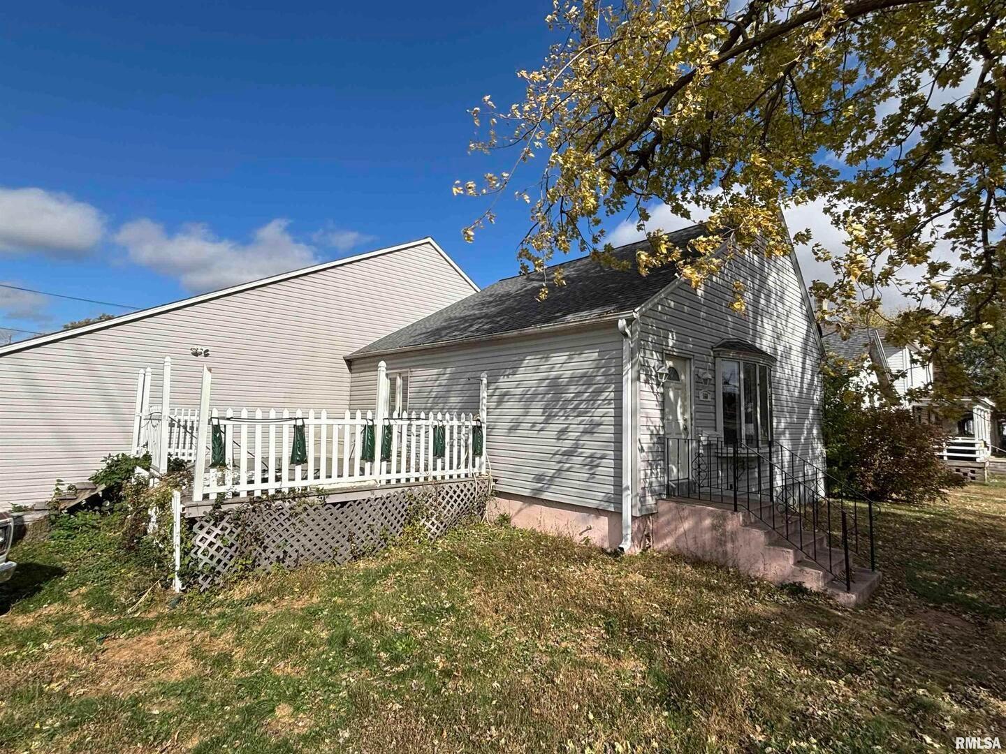 4th Ave S, Clinton, IA 52732