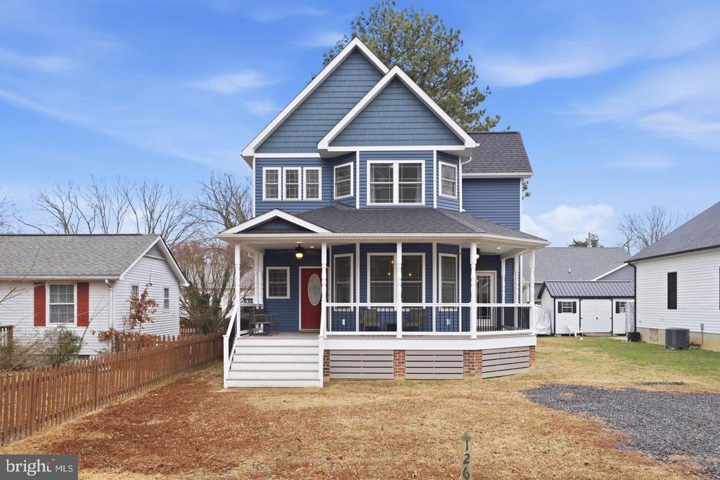 4th St, Colonial Beach, VA 22443