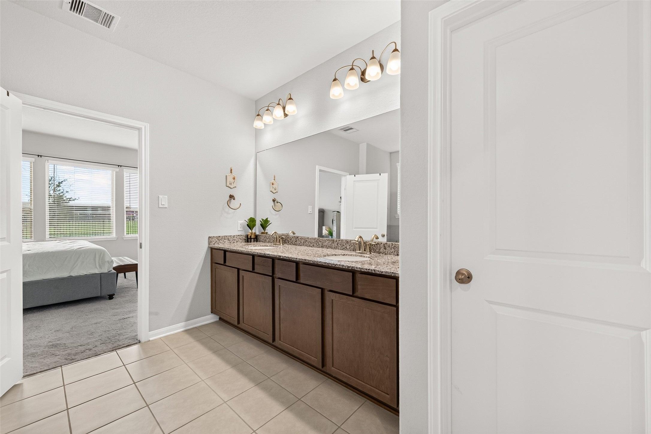 Amador Peak Dr, Rosharon, TX 77583