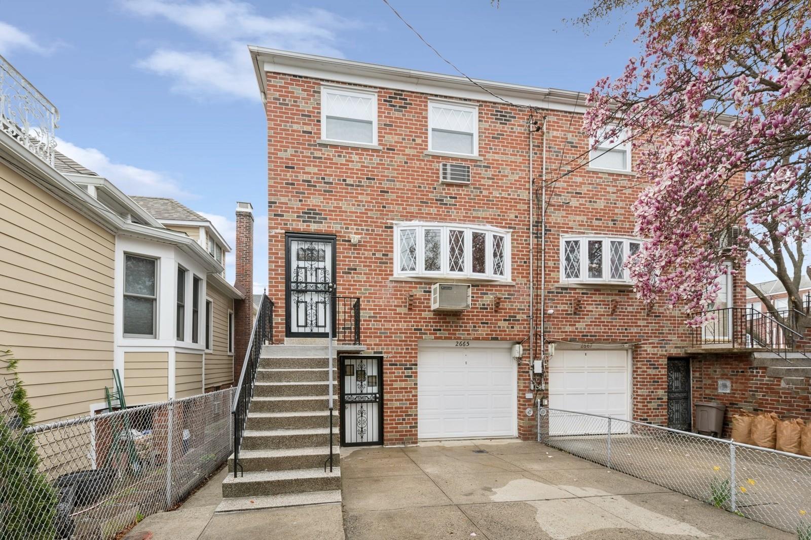 Harding Ave, Bronx, NY 10465