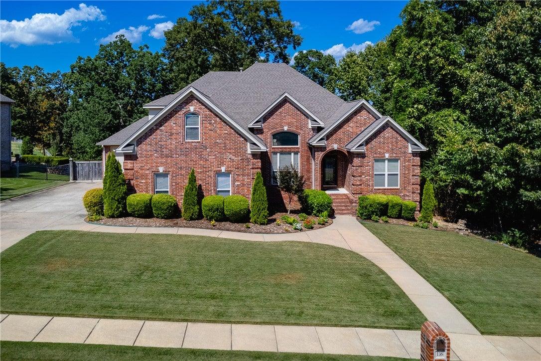Manitou Dr, Maumelle, AR 72113