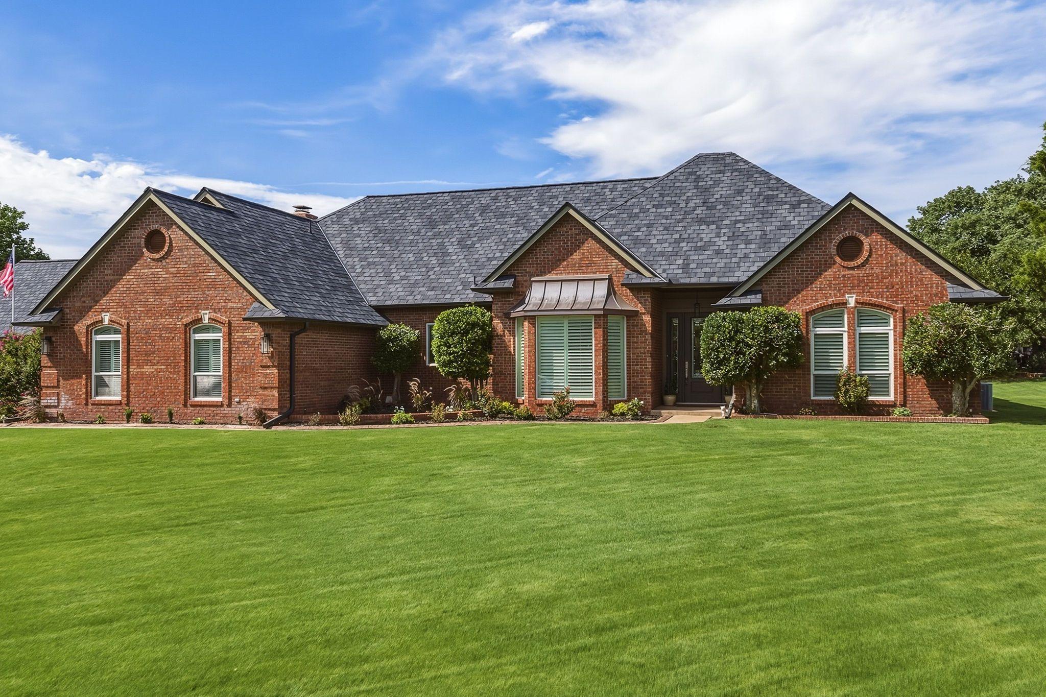 Spirit Wood Ln, Edmond, OK 73025