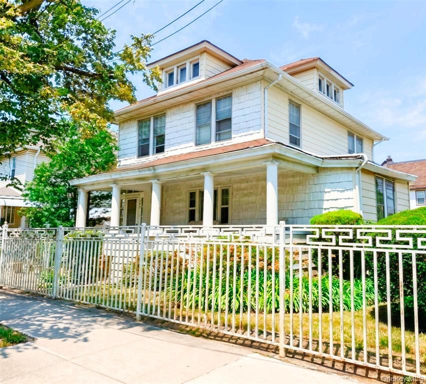 Francis Lewis Blvd, Rosedale, NY 11422