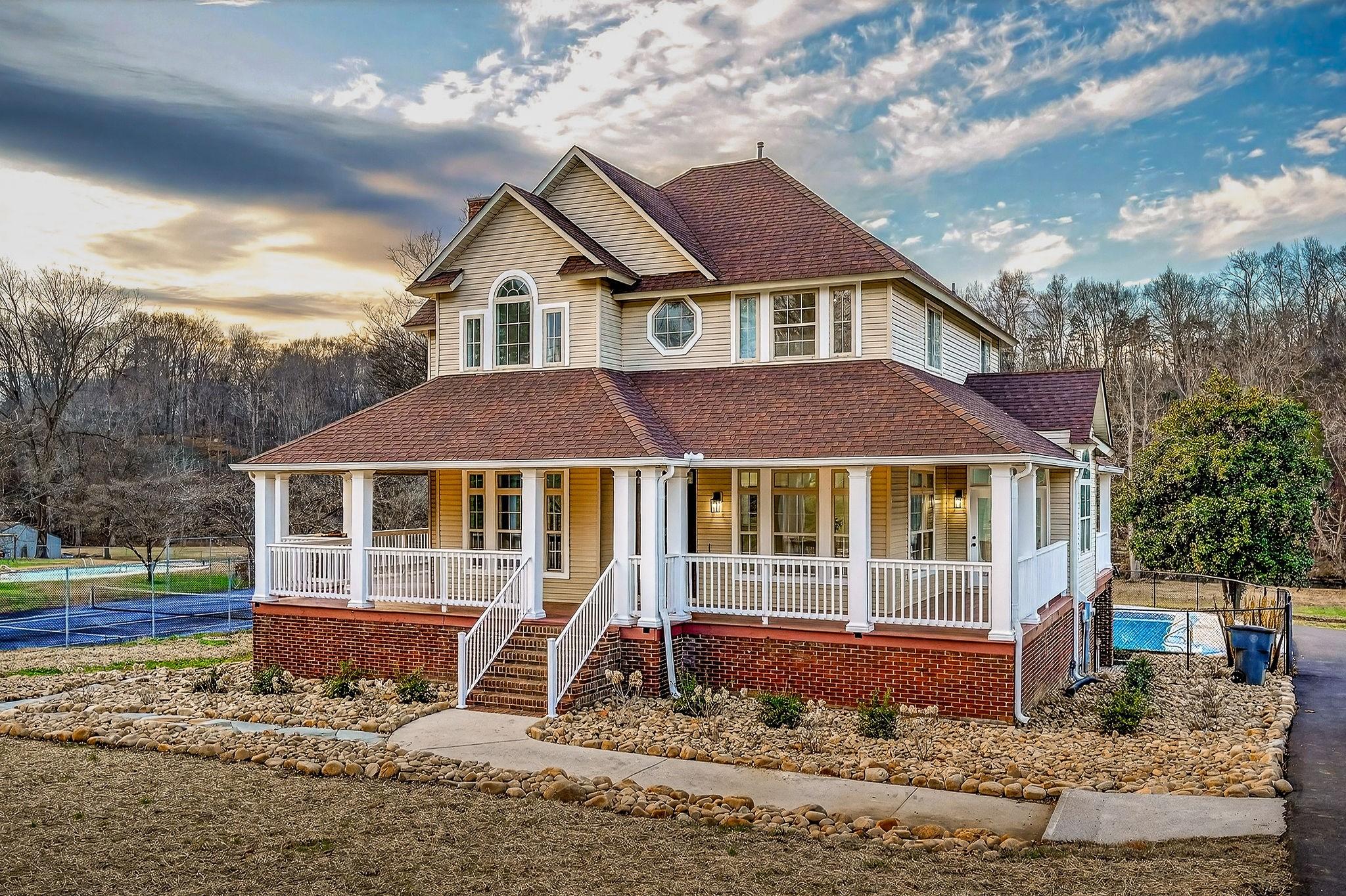 Indian Mound Dr, Mcminnville, TN 37110