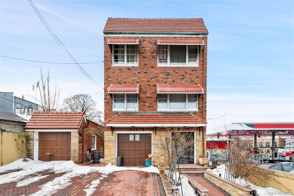 Cypress Hills St, Glendale, NY 11385