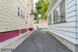 Morse Ave, East Orange, NJ 07017