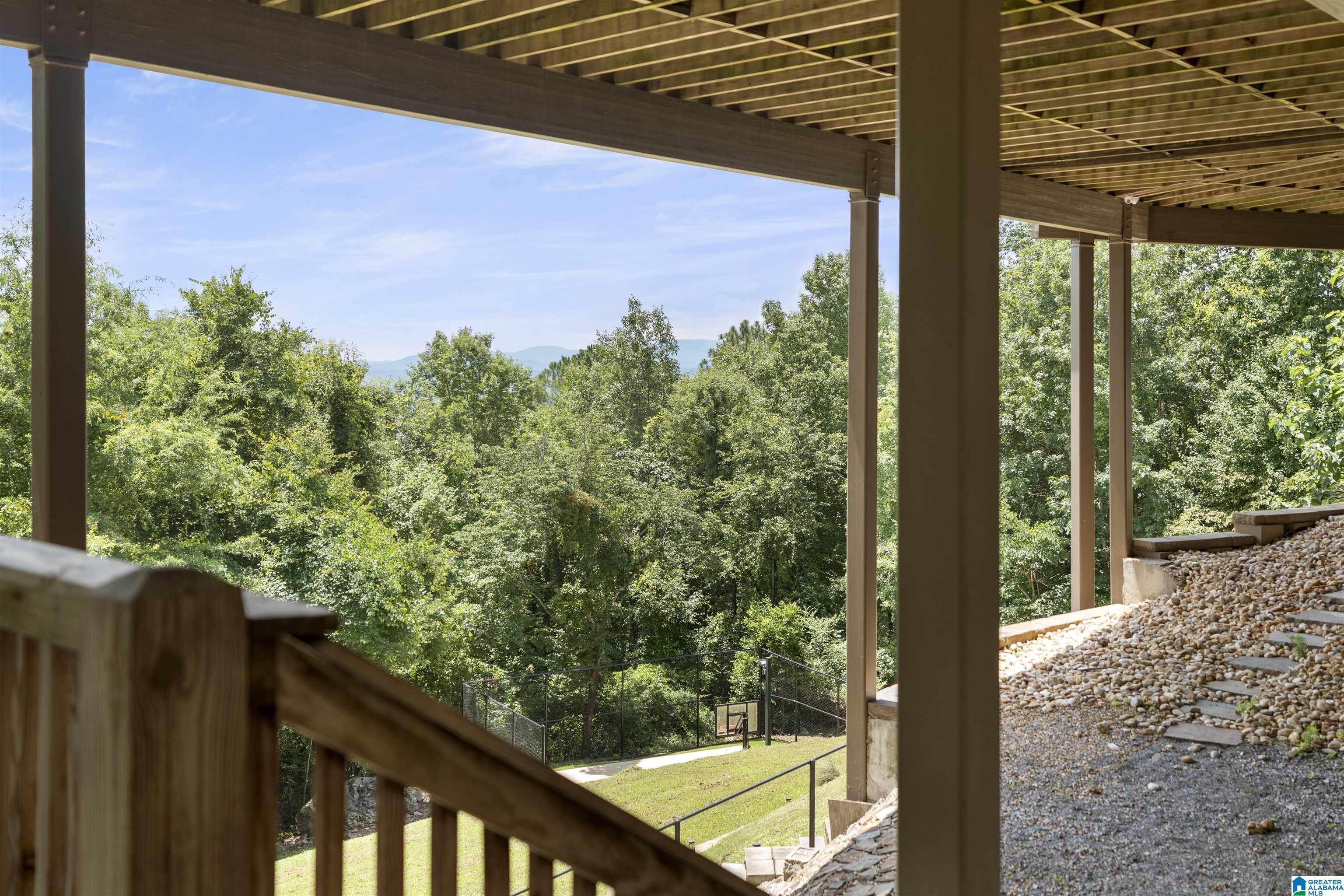 Hillyer High Rd, Anniston, AL 36207