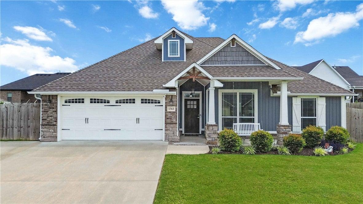 Cavalry Ln, Prairie Grove, AR 72753