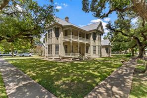 Avenue H, Bay City, TX 77414