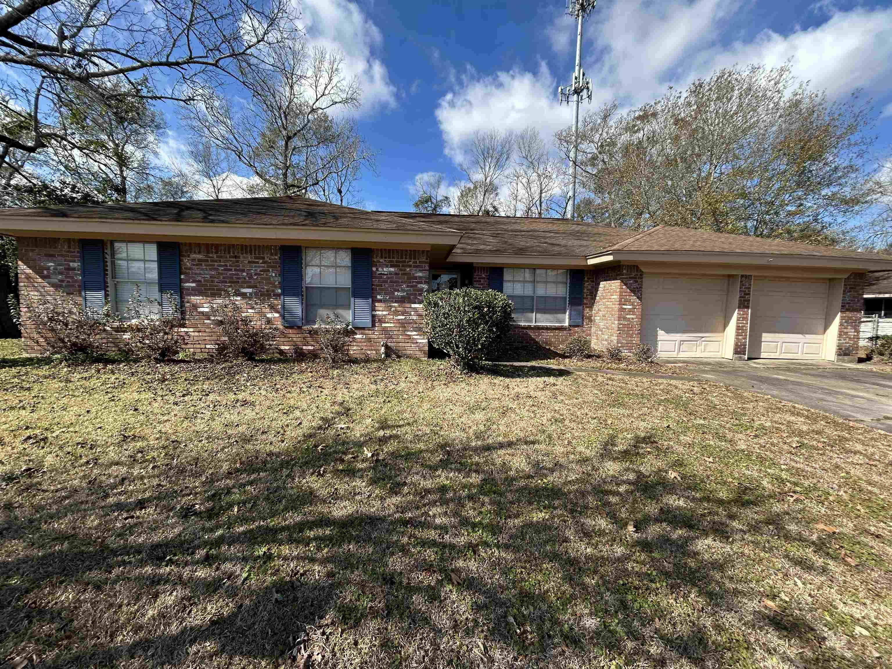 King Arthur Ct, Orange, TX 77630
