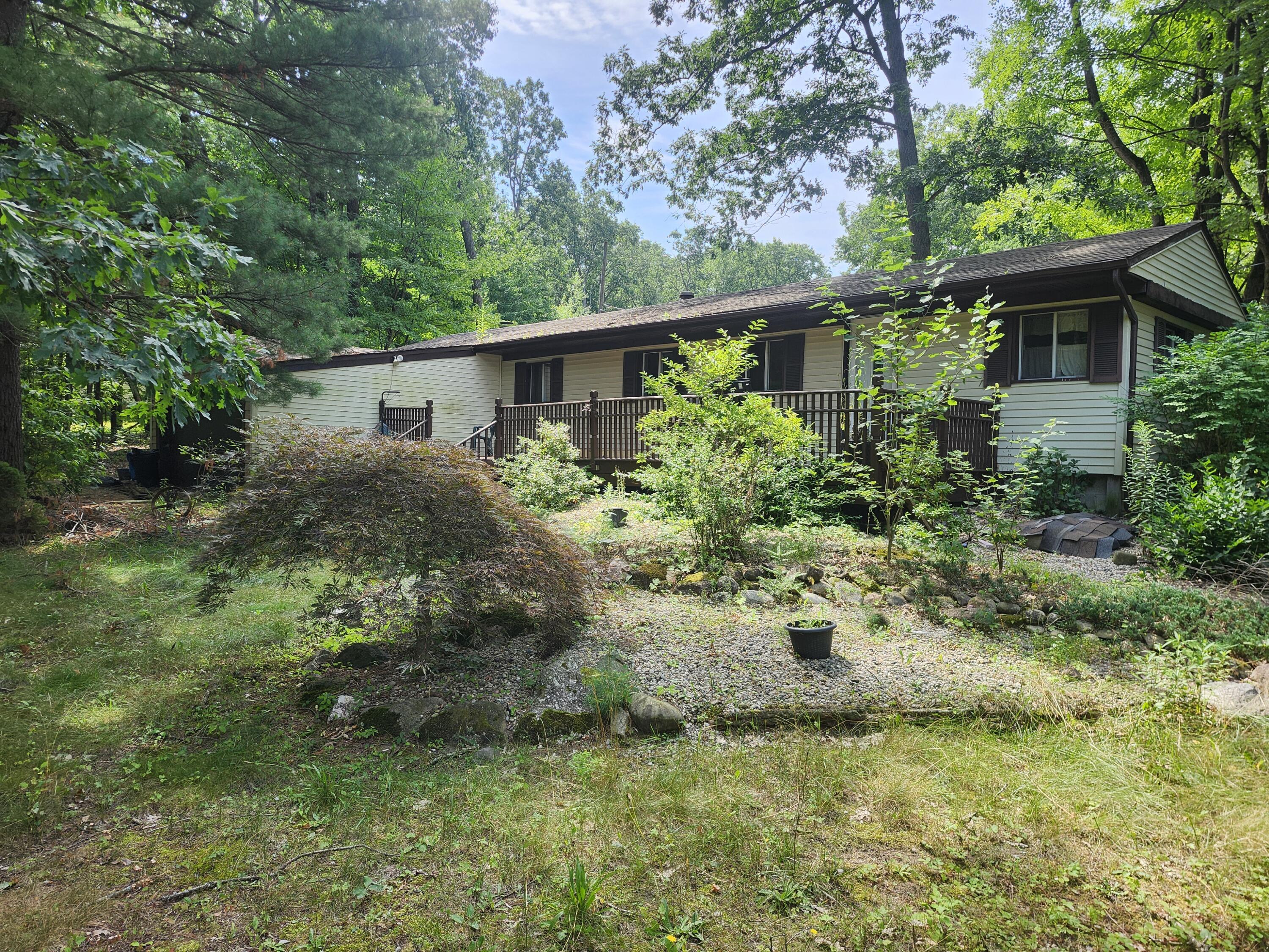 Ridgeview Dr, Prudenville, MI 48651