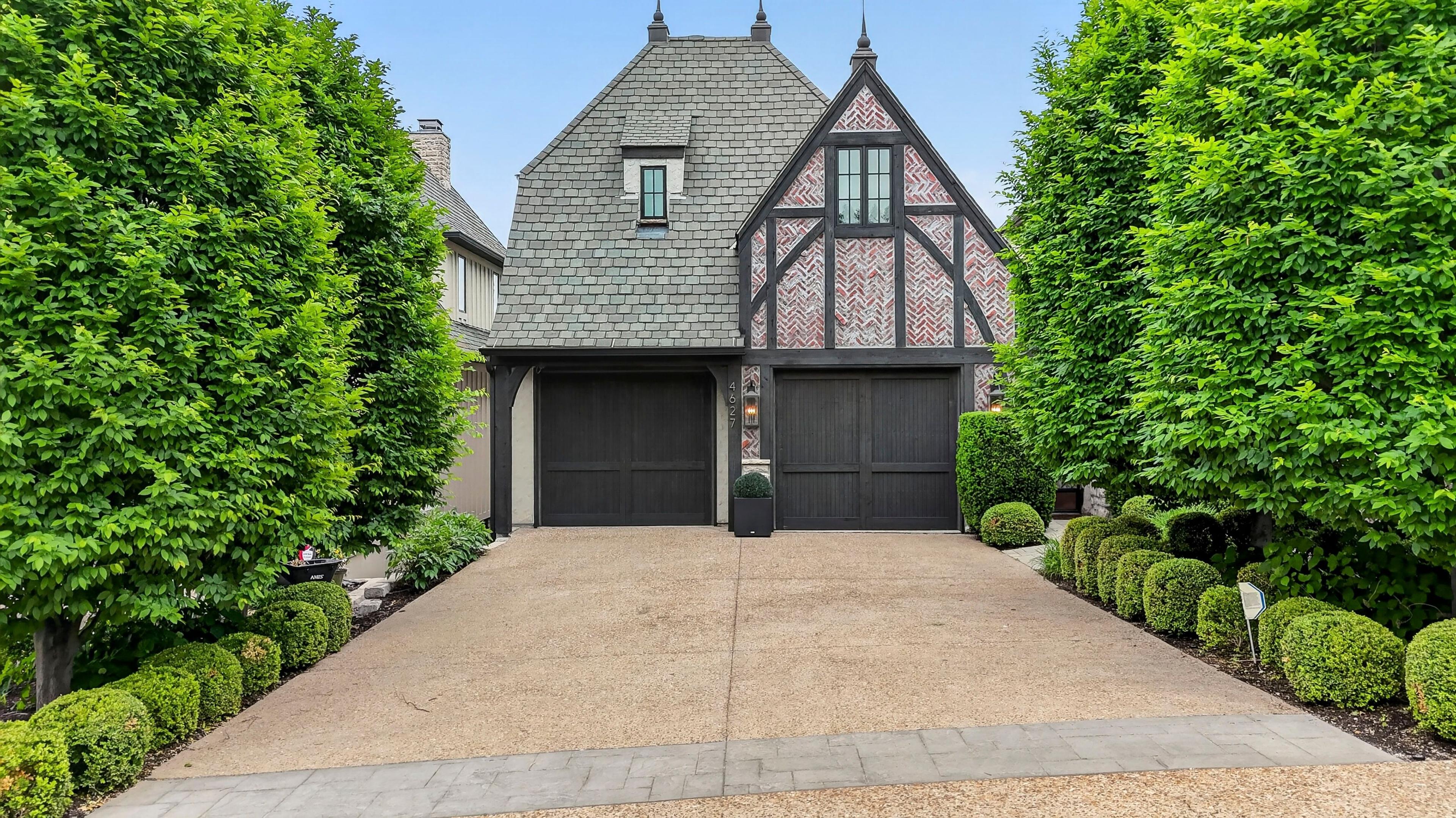 Jarboe St, Kansas City, MO 64112