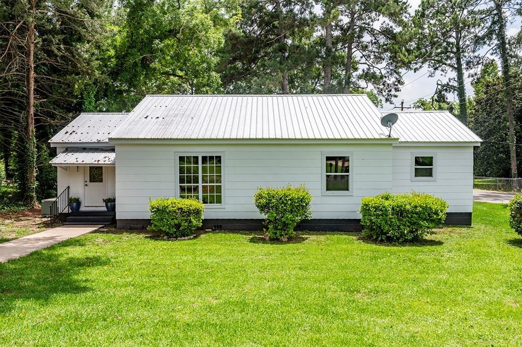 Johnson St Se, Dawson, GA 39842