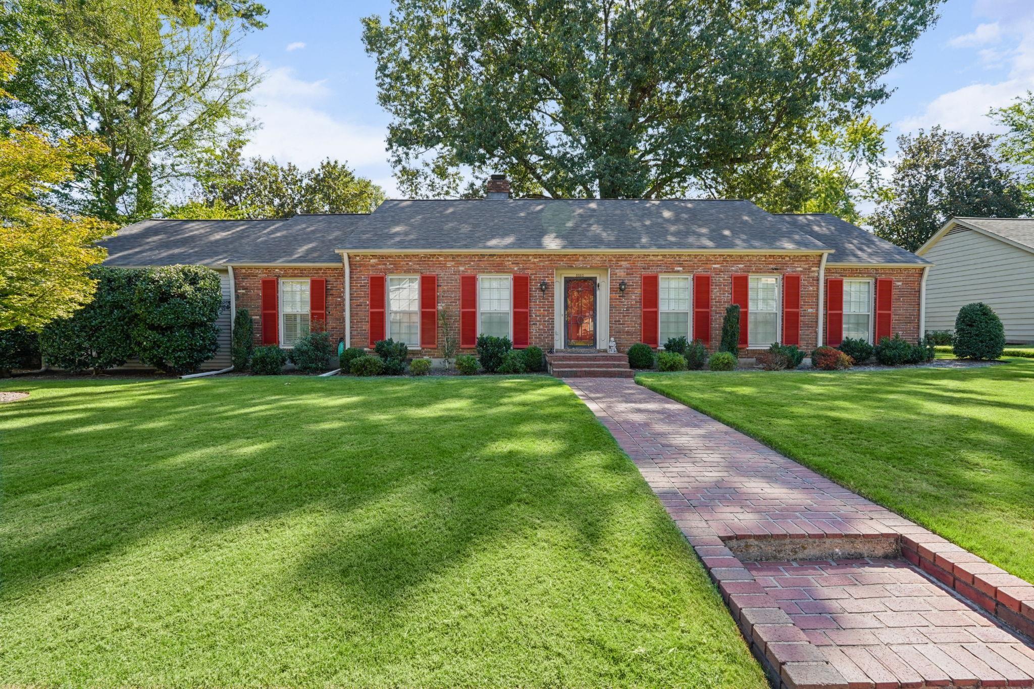 Mary Starnes Dr, Memphis, TN 38117