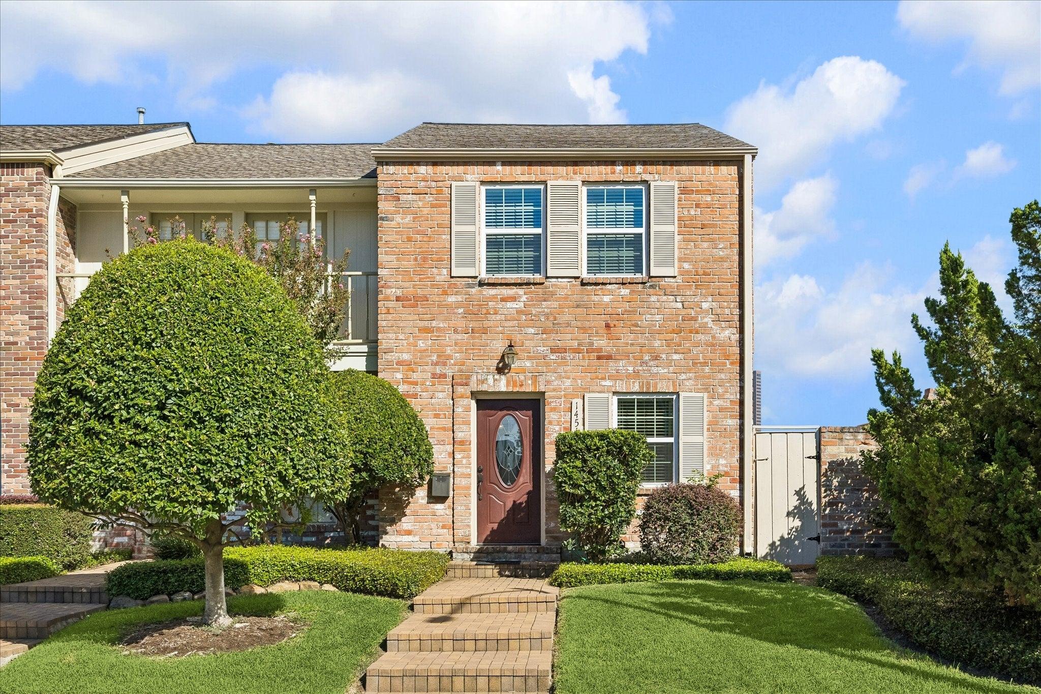 Fountain View Dr, Houston, TX 77057