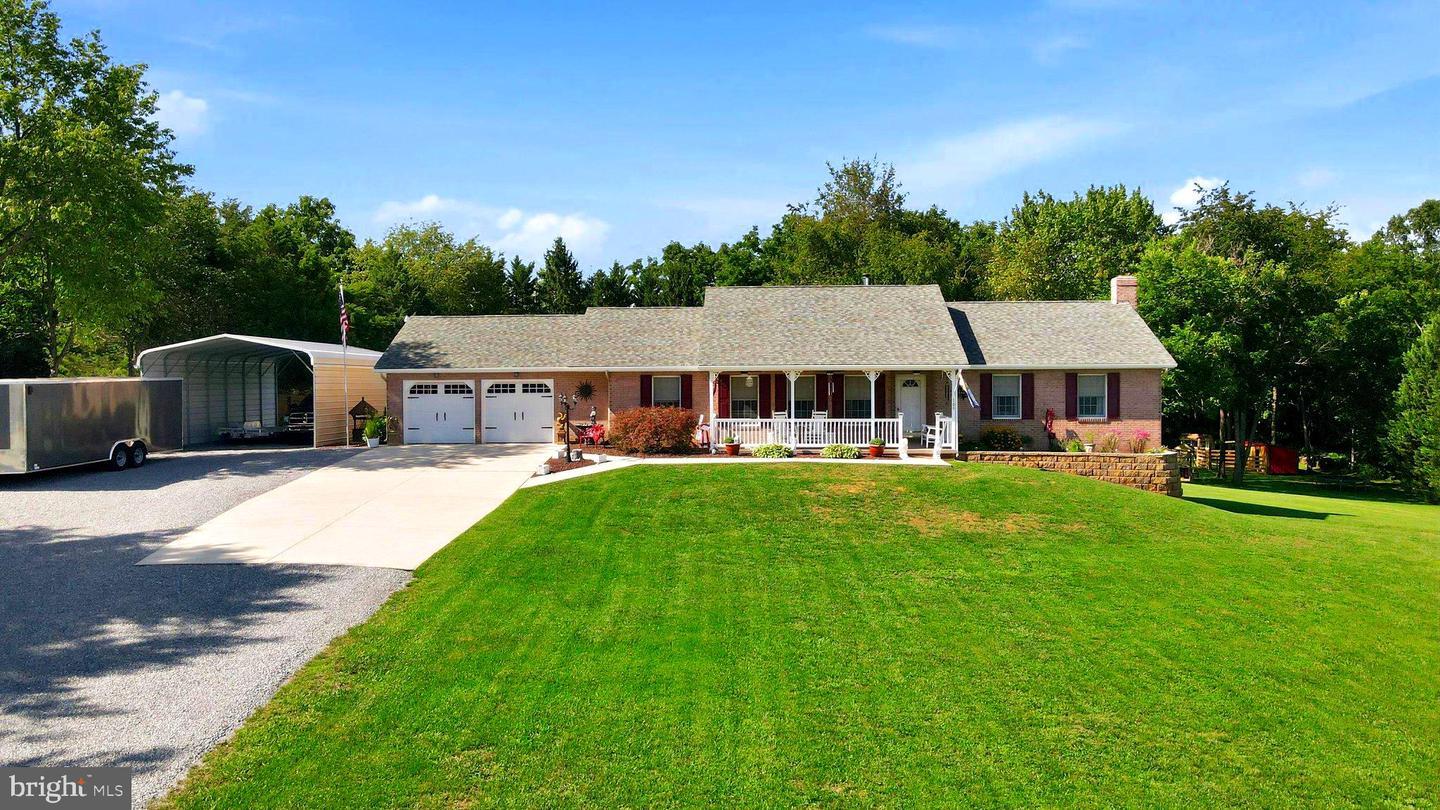 Mosby Ct, Martinsburg, WV 25404