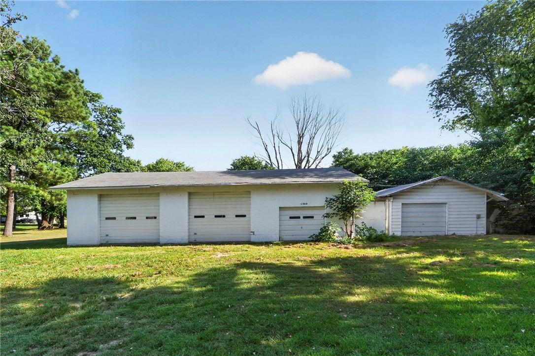 Elm Springs Rd, Elm Springs, AR 72762