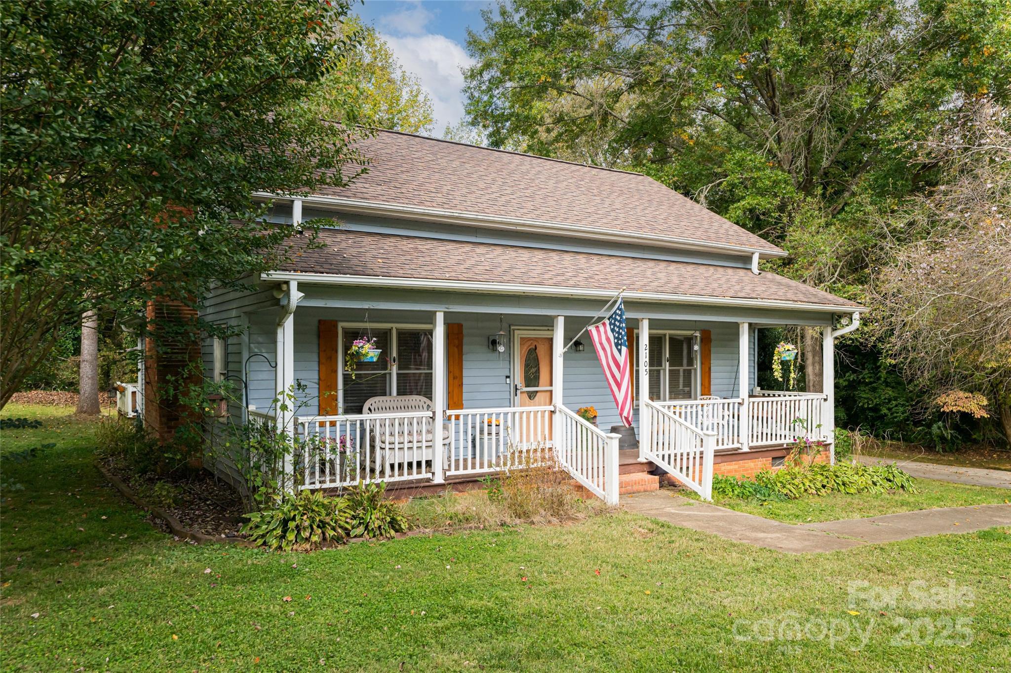 22nd Ave Ne, Hickory, NC 28601
