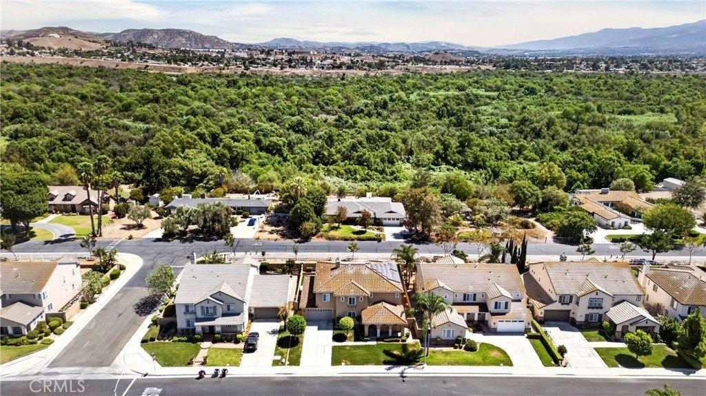 River Bluffs Ln, Eastvale, CA 92880
