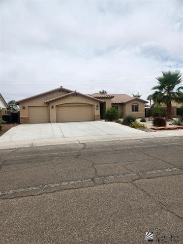 E 28th Pl, Yuma, AZ 85367