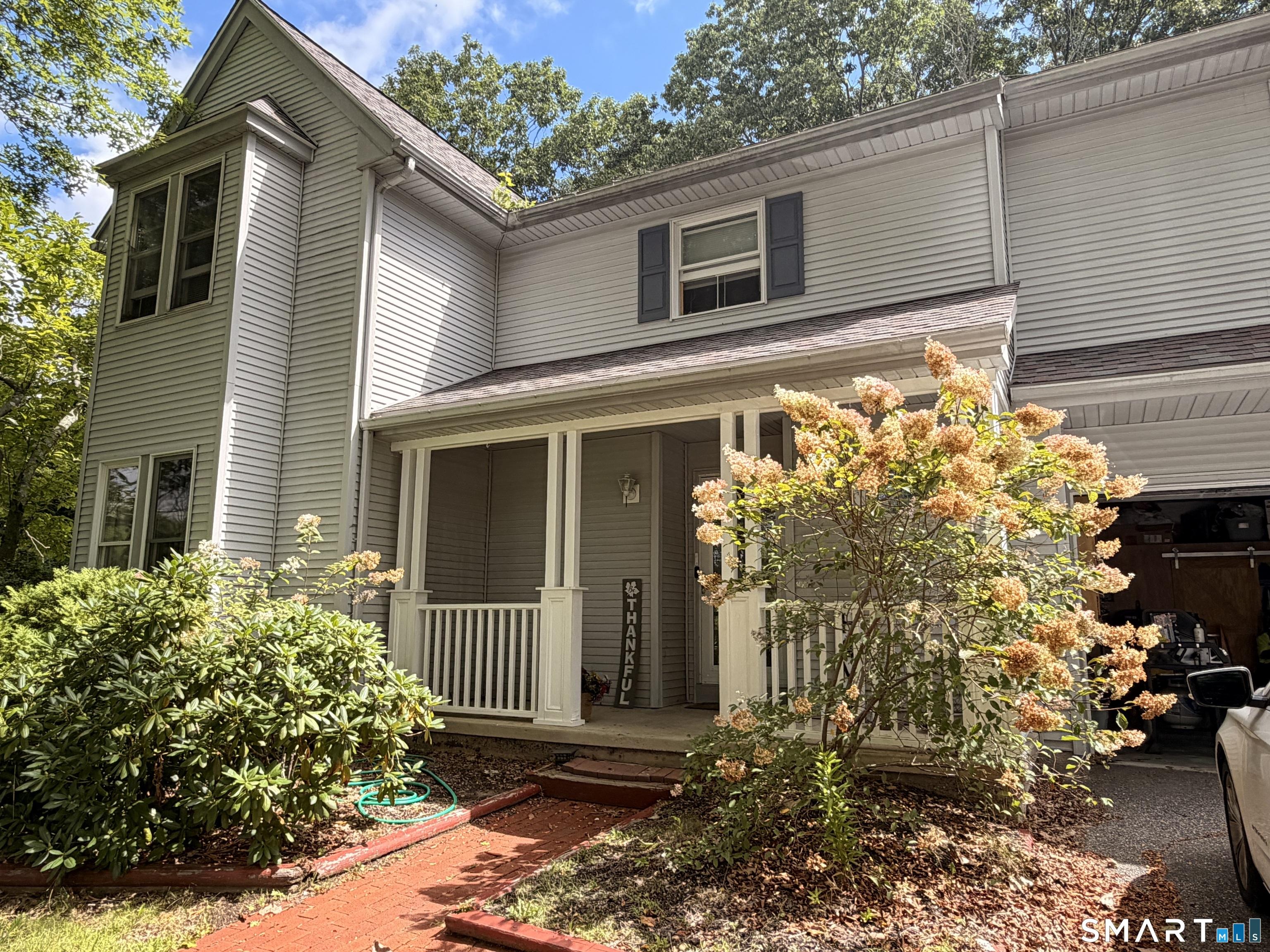 Bridle Cir, Torrington, CT 06790