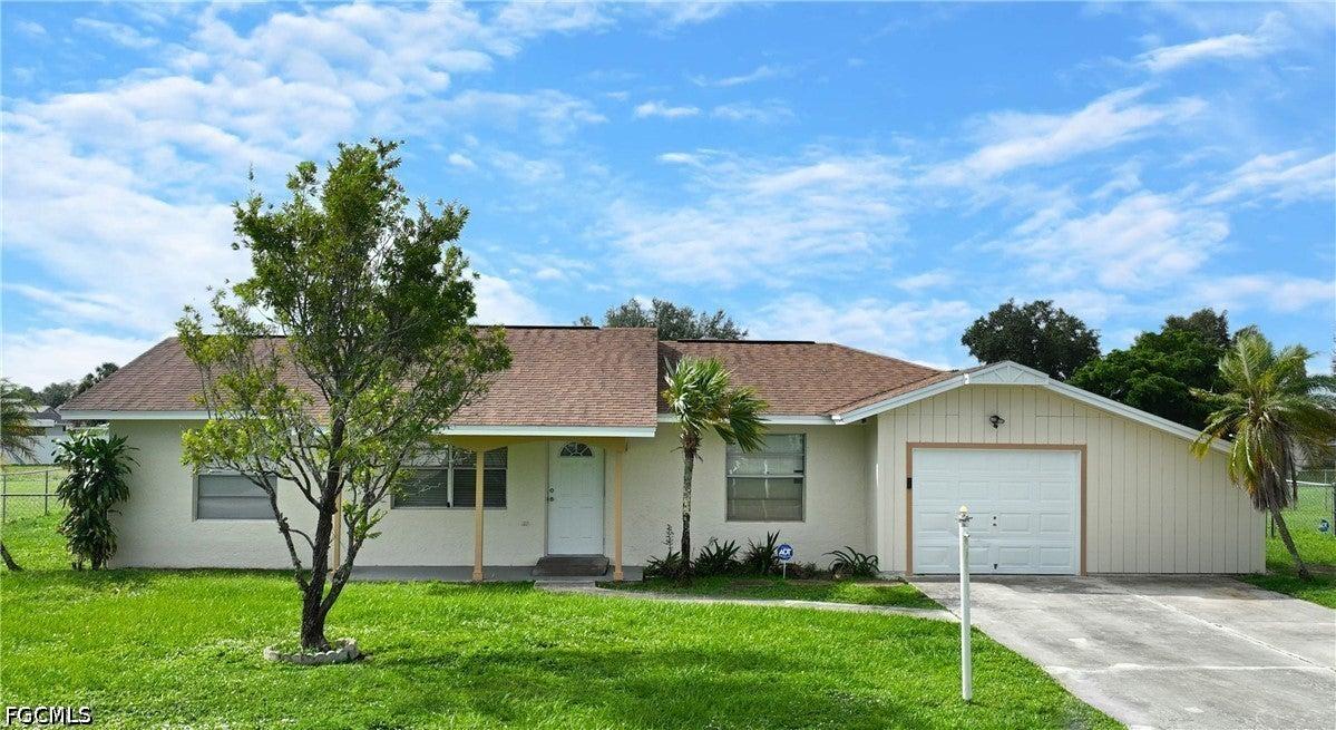 Alwynne Dr, Lehigh Acres, FL 33936