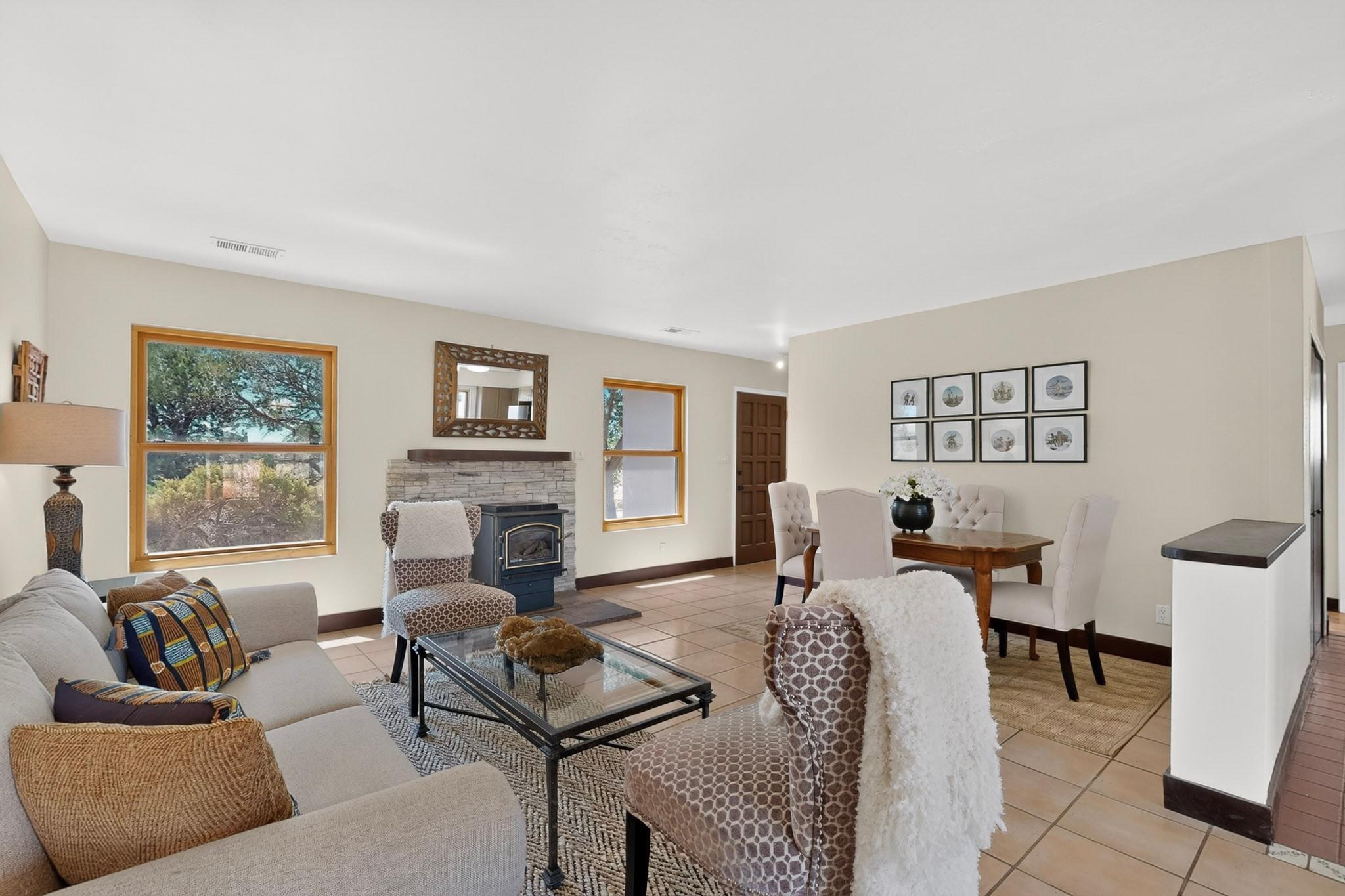 Torneo Rd, Santa Fe, NM 87508