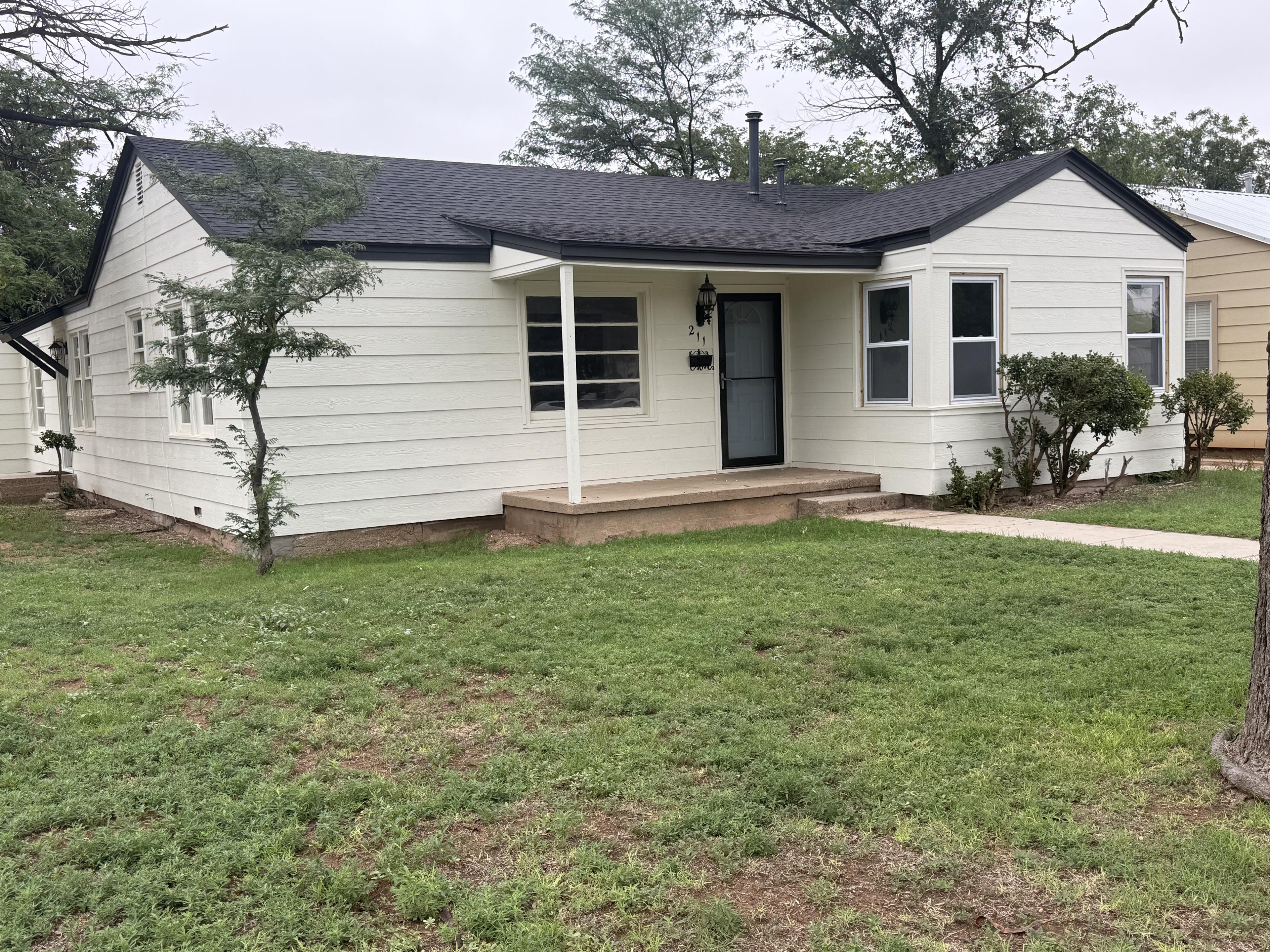 11th St, Levelland, TX 79336