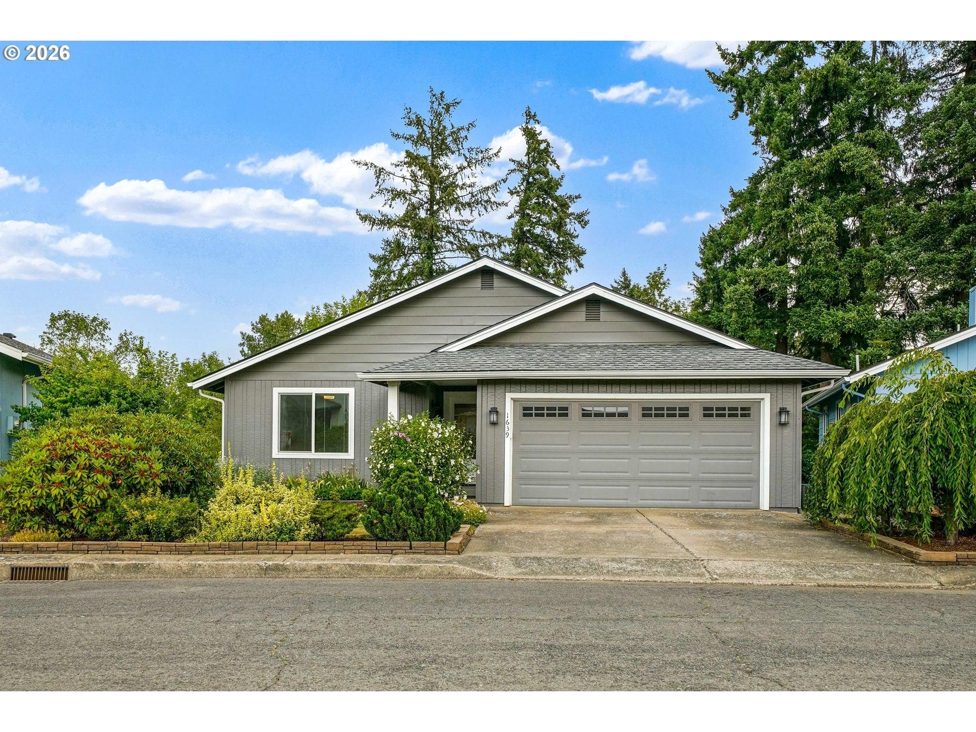 Nut Tree Dr Nw, Salem, OR 97304